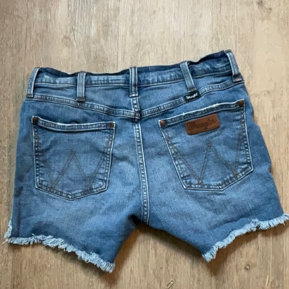 High waist Wranglers - Picture 3 of 5